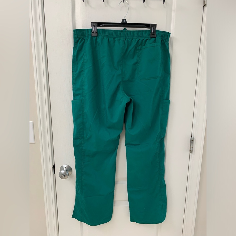 Cherokee Hunter Green Cargo Scrub Pants - Picture 11 of 13